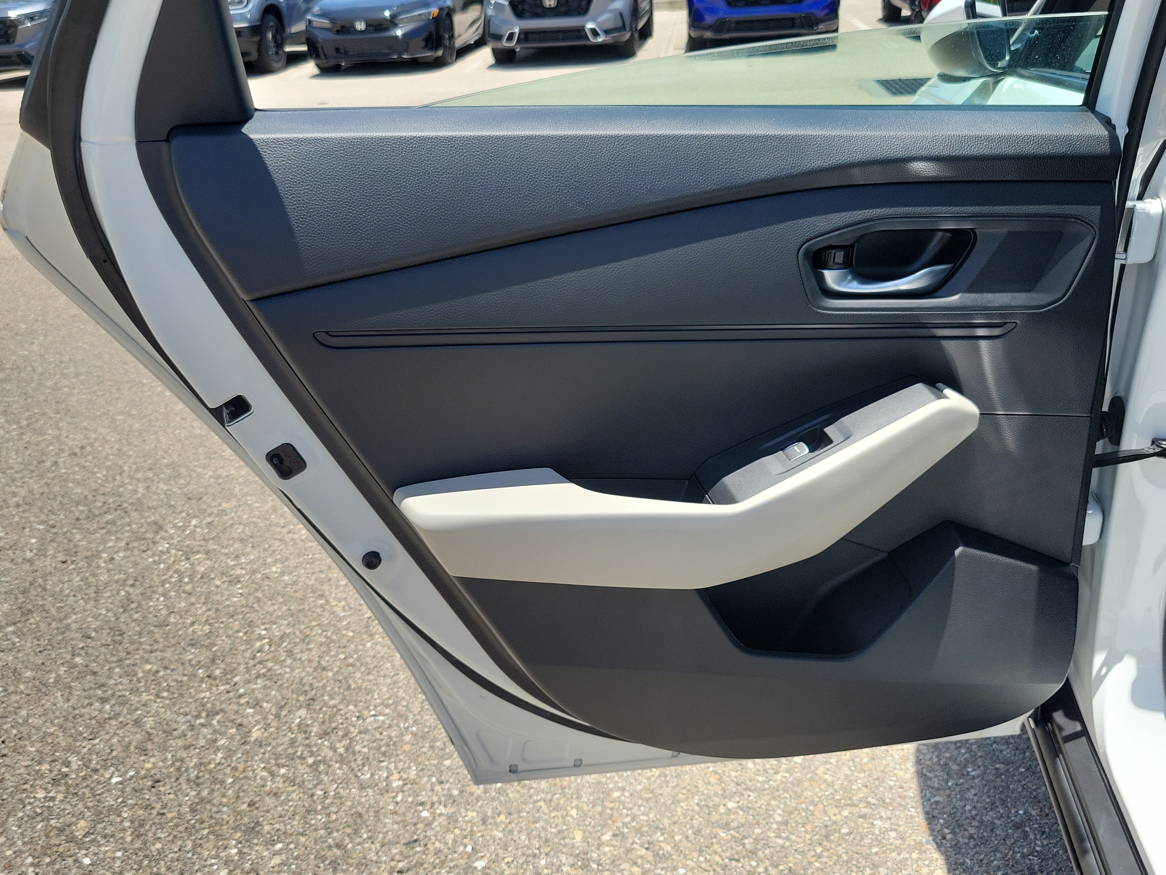 Used 2025 Honda Accord LX image 13