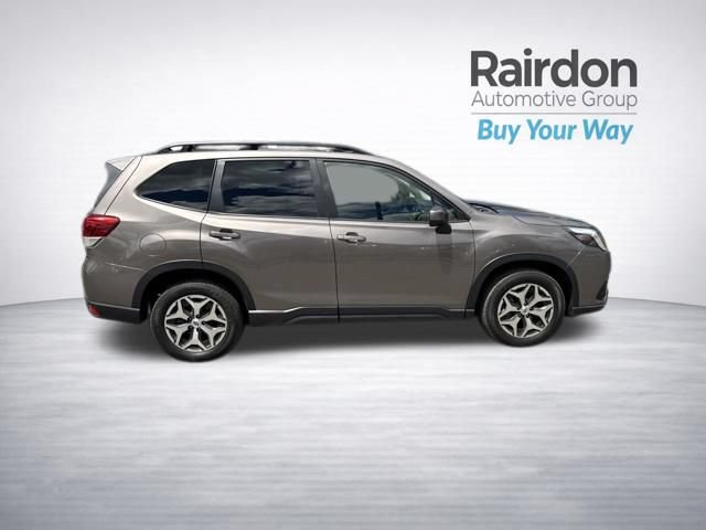 Used 2022 Subaru Forester Premium AWD/4WD image 38