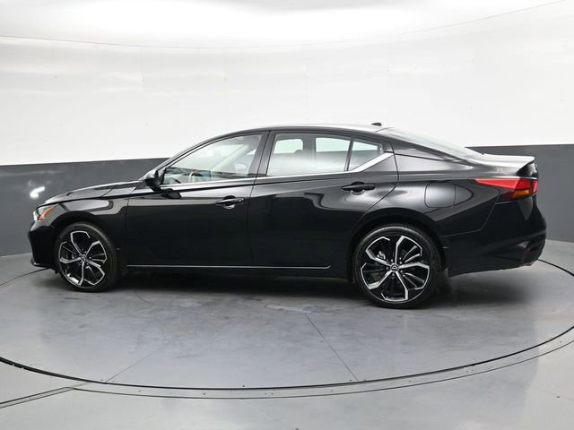 Used 2024 Nissan Altima 2.5 SR w/ SR Premium Package image 6