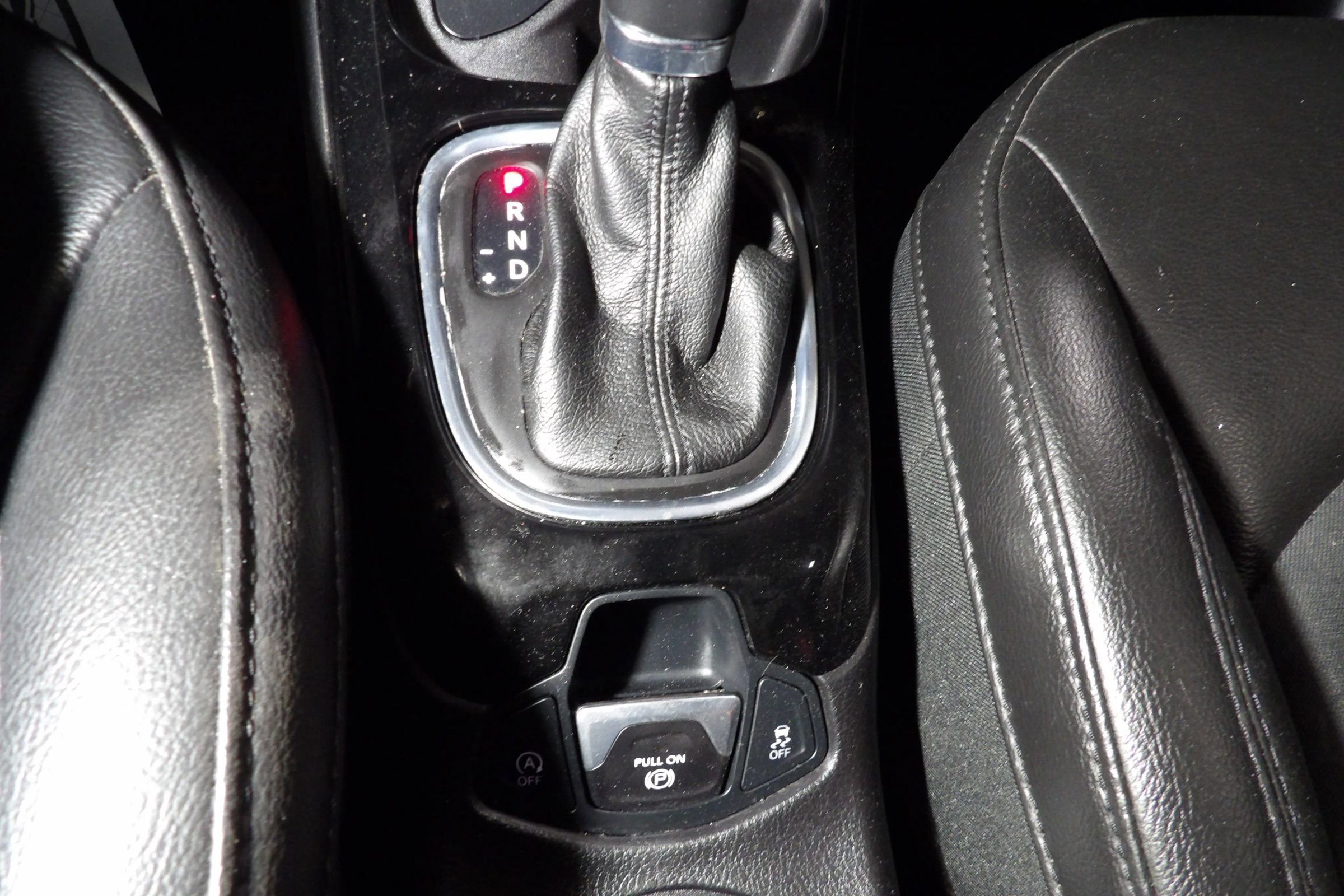 Used 2019 Jeep Compass Latitude image 14