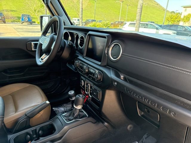 Used 2023 Jeep Wrangler Unlimited Rubicon 4xe image 22