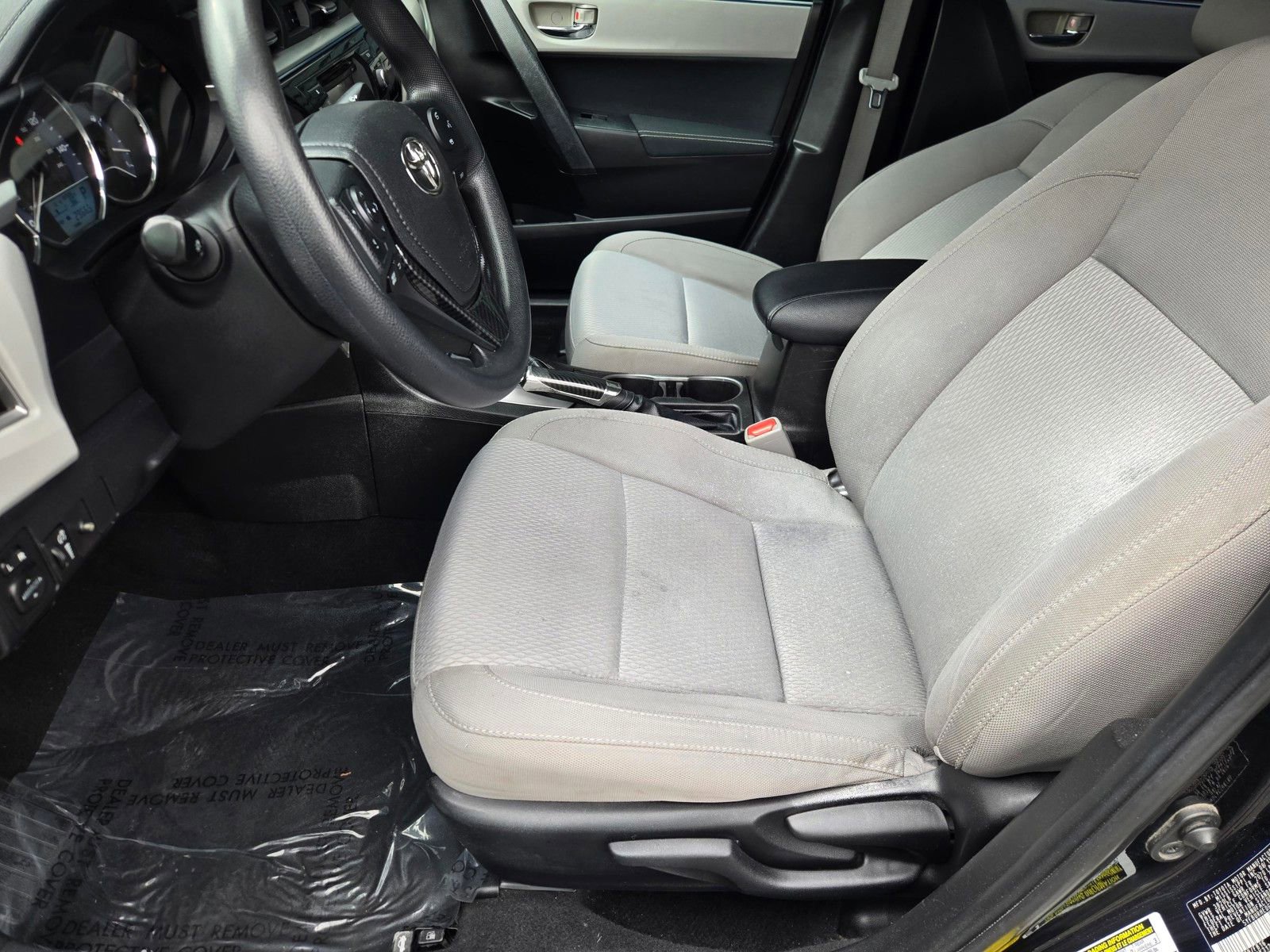 Used 2016 Toyota Corolla LE FWD image 25