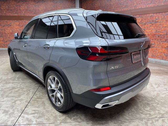 Used 2026 BMW X5 xDrive40i w/ Climate Comfort Package AWD/4WD image 3