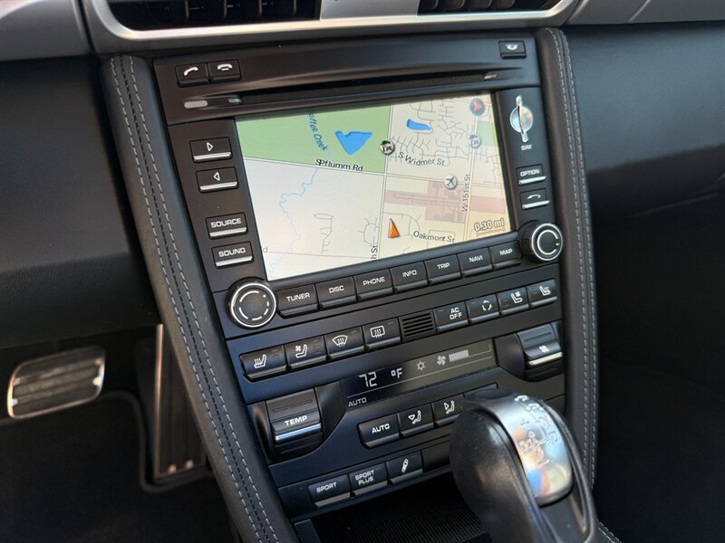 Used 2011 Porsche 911 Turbo AWD/4WD image 23