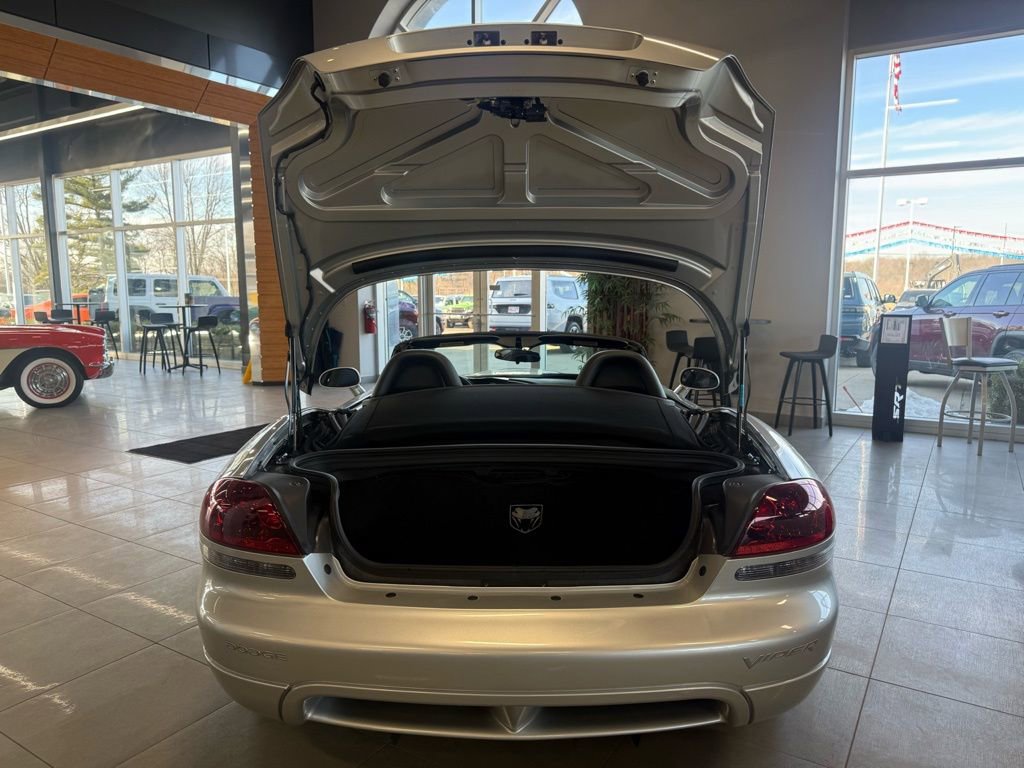 Used 2004 Dodge Viper SRT-10 image 17