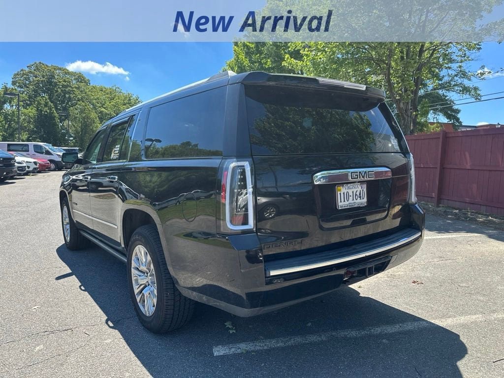 Used 2015 GMC Yukon XL Denali w/ Premium Package AWD/4WD image 10