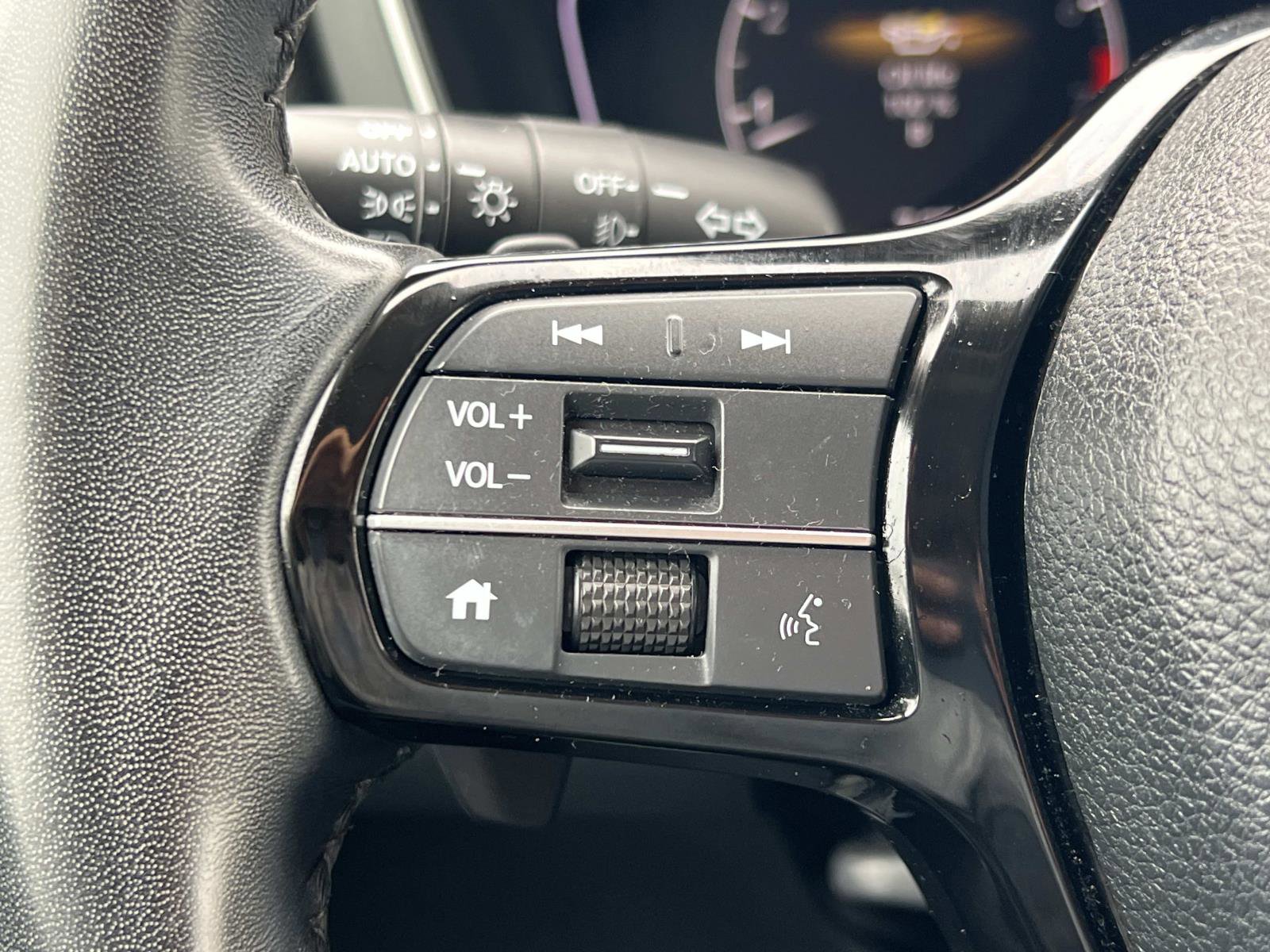 Certified 2023 Honda Pilot EX-L image 9