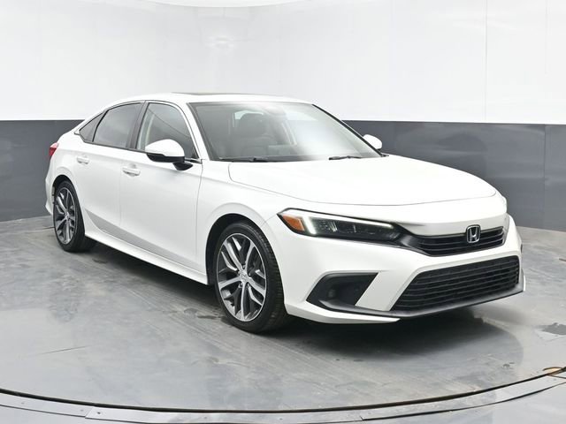 Used 2022 Honda Civic Touring image 2