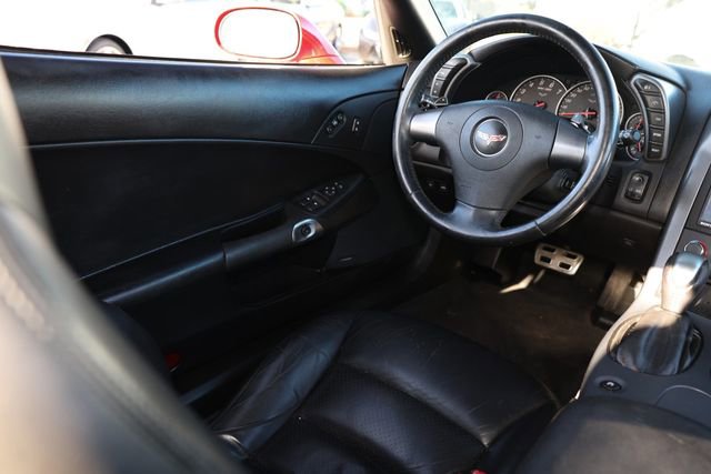 Used 2006 Chevrolet Corvette Coupe w/ Preferred Equipment Group image 17