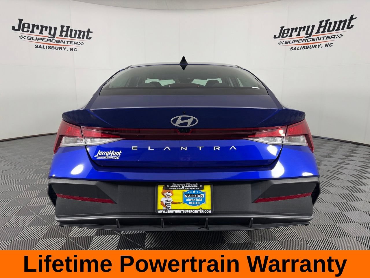 Used 2024 Hyundai Elantra SEL FWD image 8