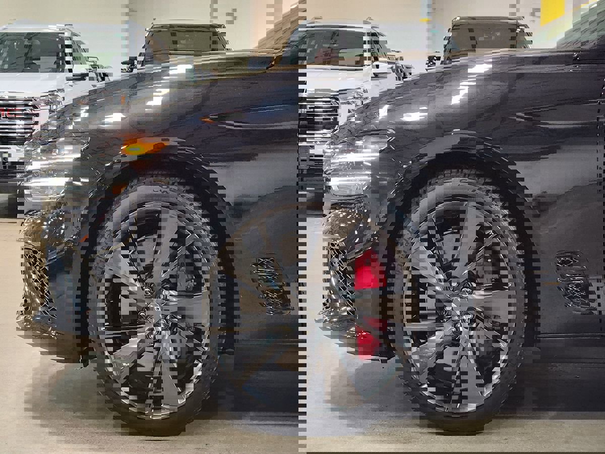 Used 2022 Genesis G70 3.3T RWD image 5