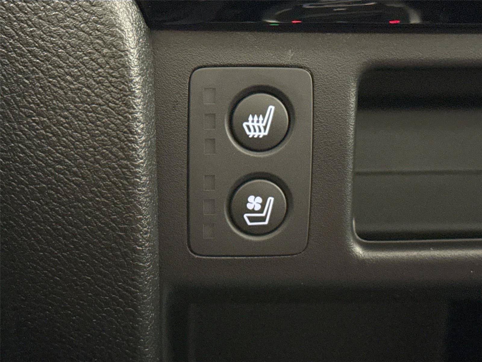 Used 2025 Honda Ridgeline Black Edition image 8