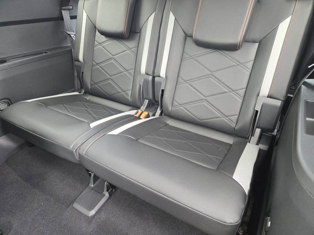 New 2026 Volkswagen Atlas Peak Edition image 23