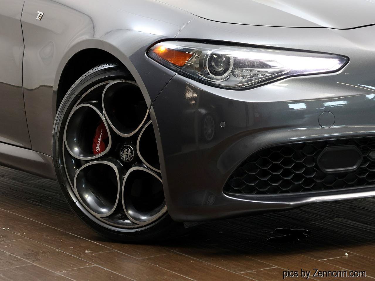 Used 2022 Alfa Romeo Giulia Ti AWD/4WD image 3
