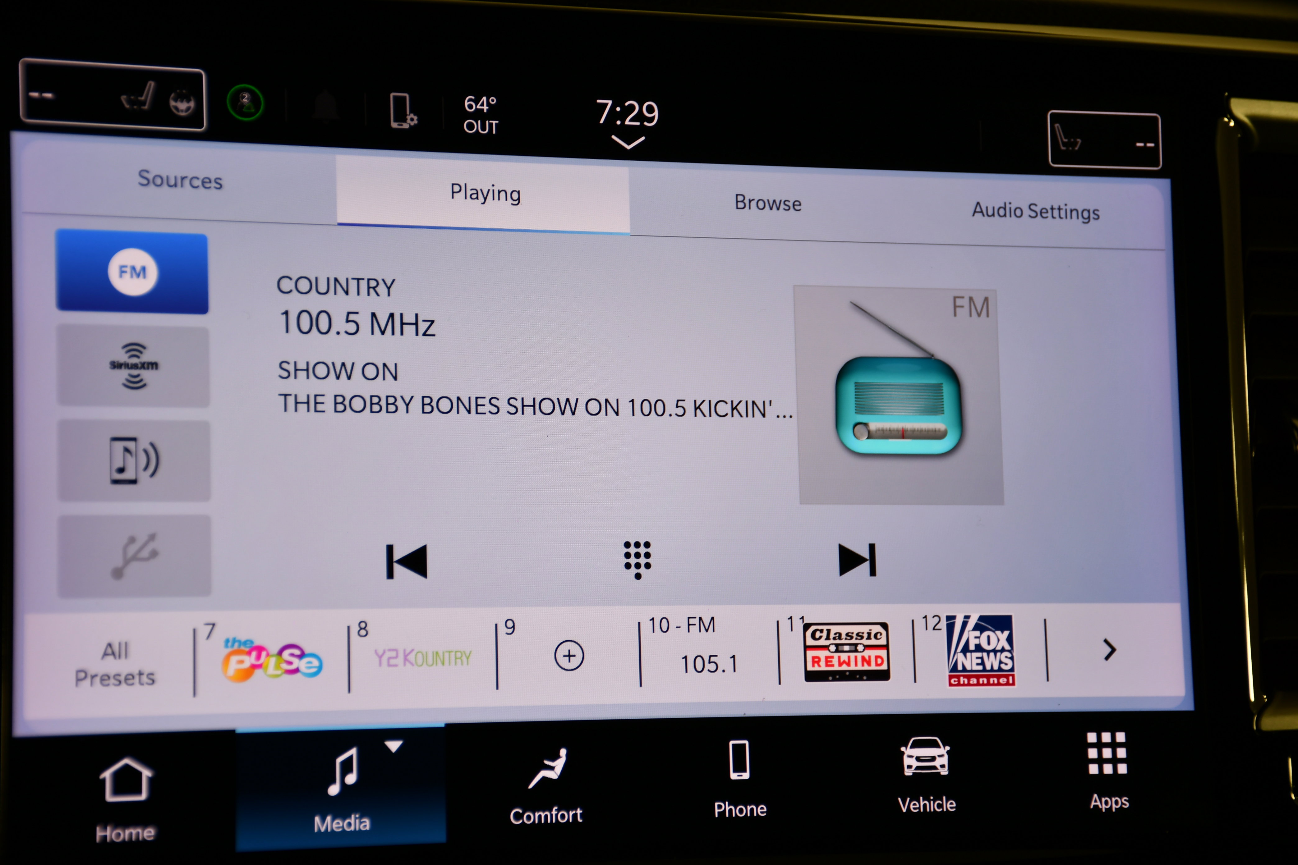 Used 2024 Chrysler Pacifica Touring-L image 27