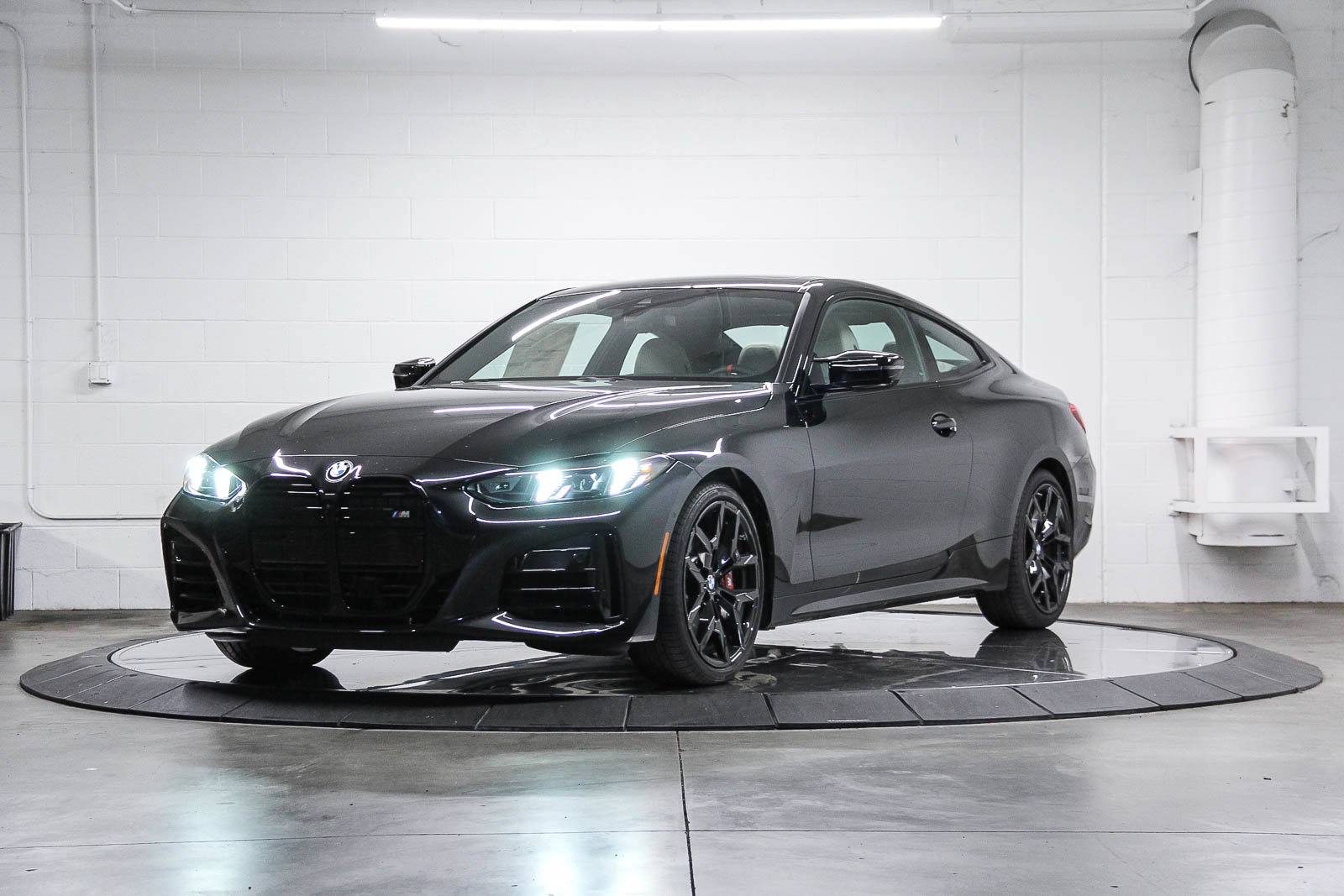 New 2026 BMW M440i Coupe w/ Premium Package RWD image 3