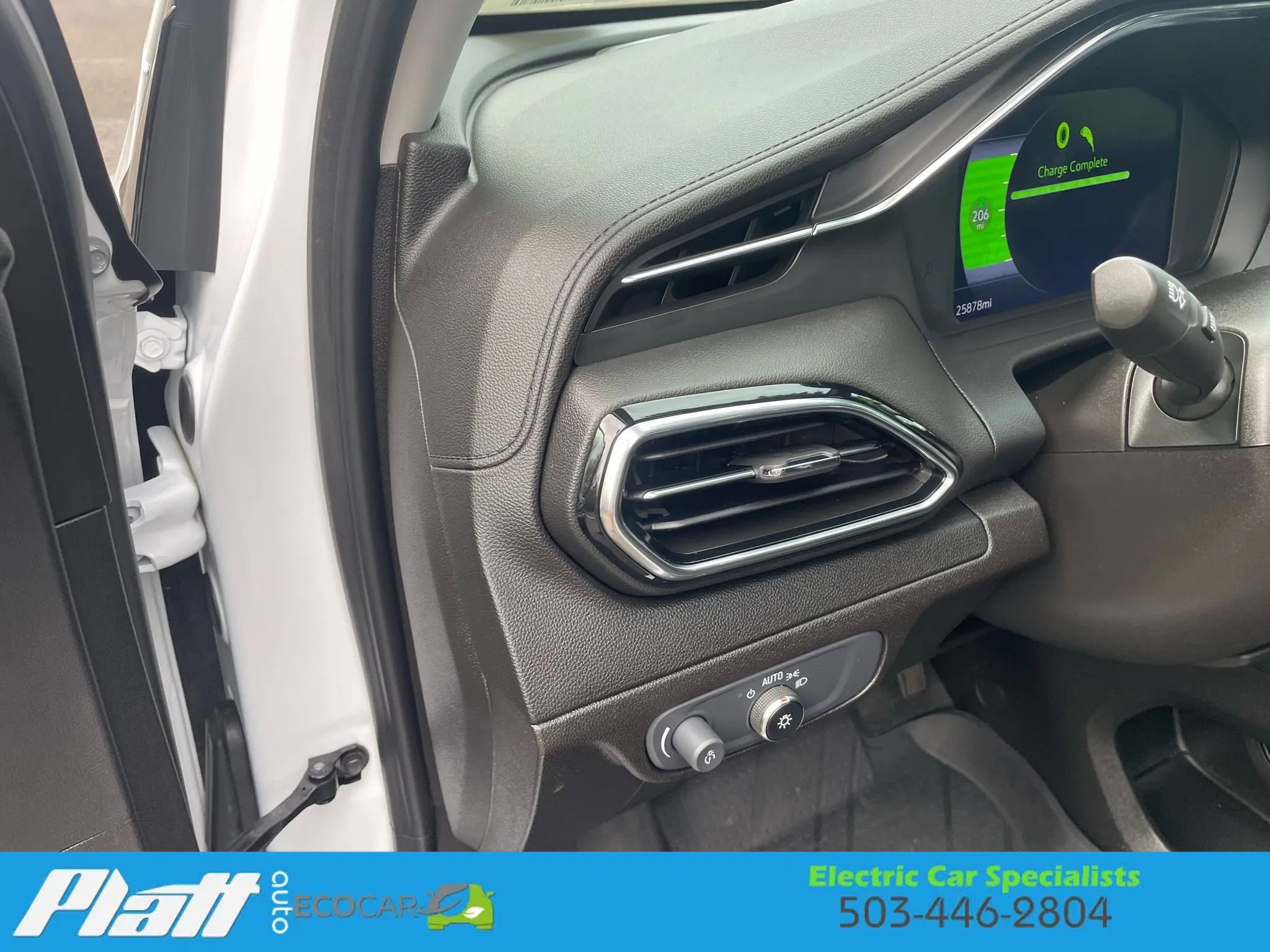 Used 2022 Chevrolet Bolt EUV LT w/ Comfort Package image 22