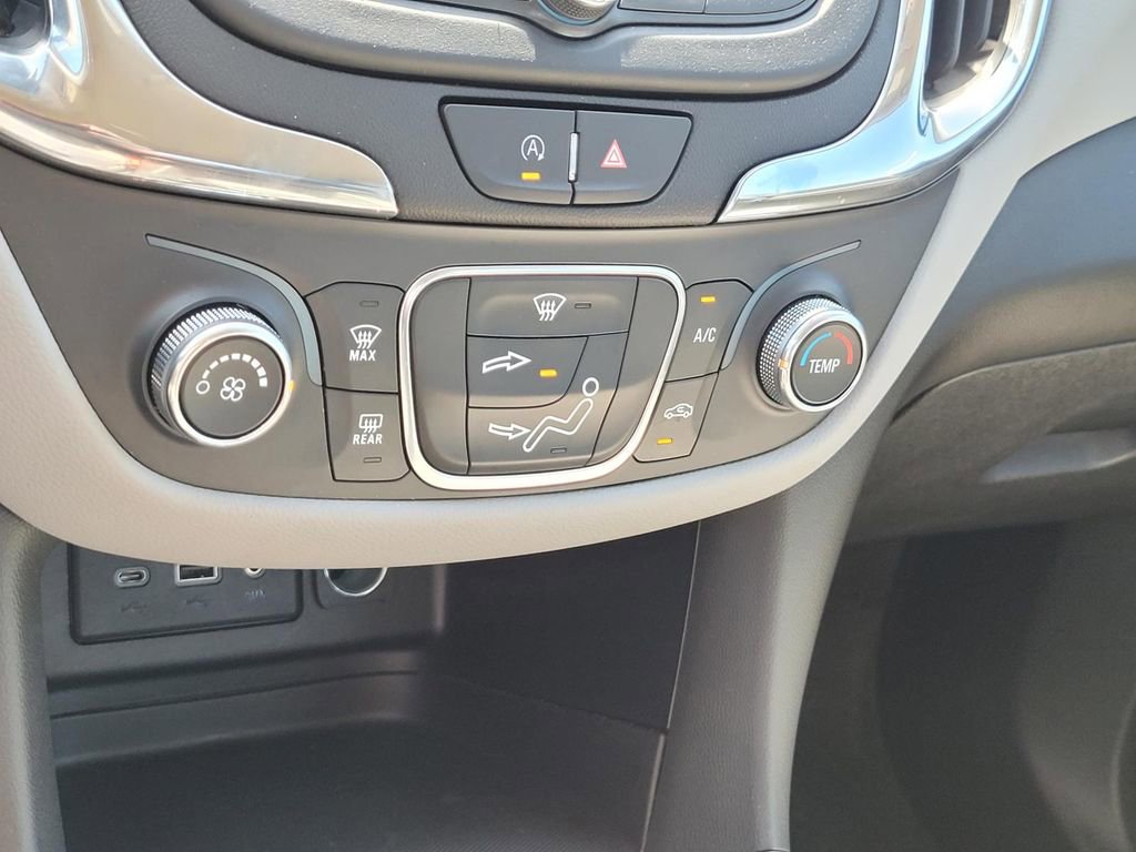 Used 2022 Chevrolet Equinox LS image 27