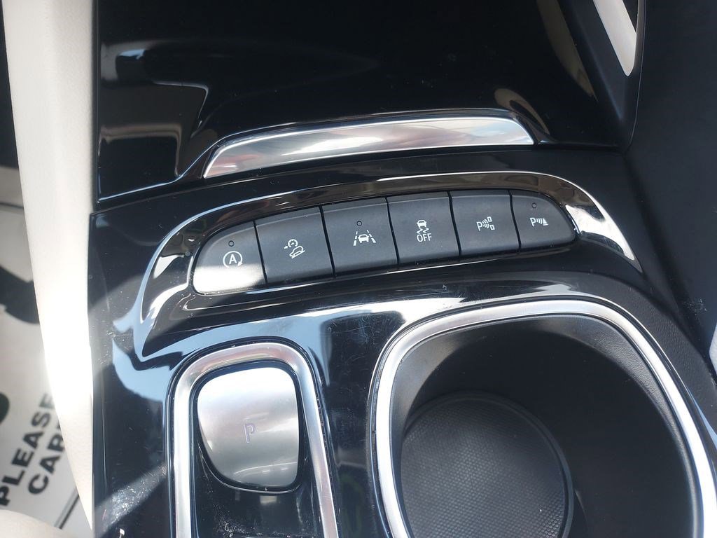 Used 2023 Buick Envision Avenir AWD/4WD image 18