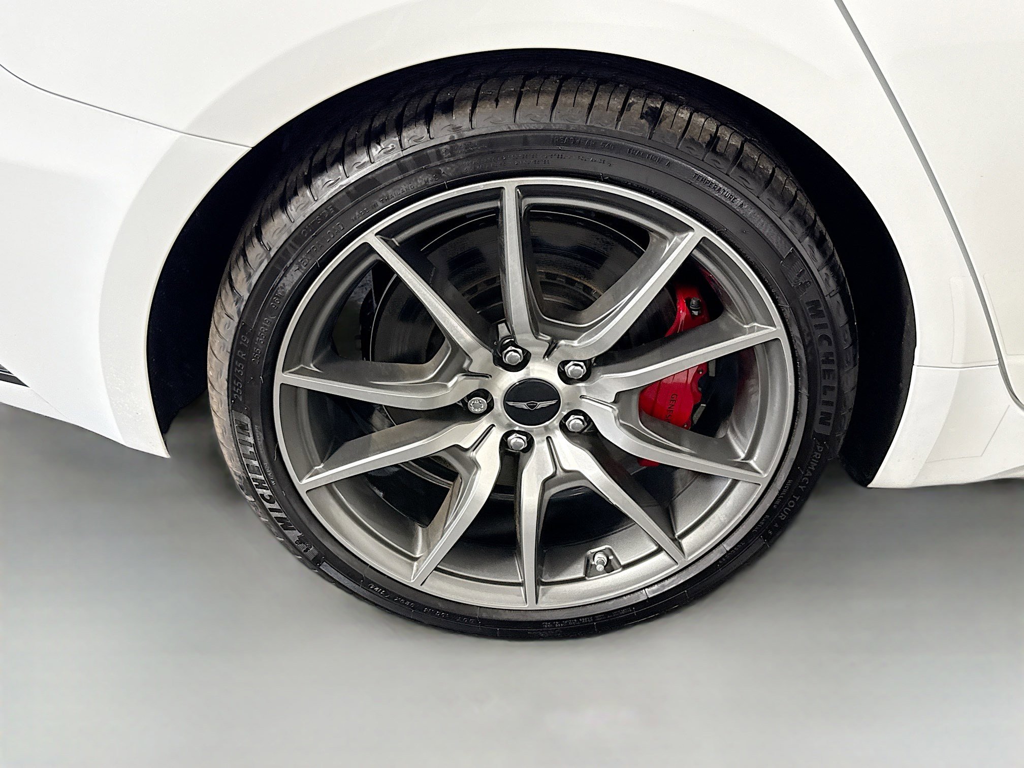 Used 2025 Genesis G70 2.5T image 33