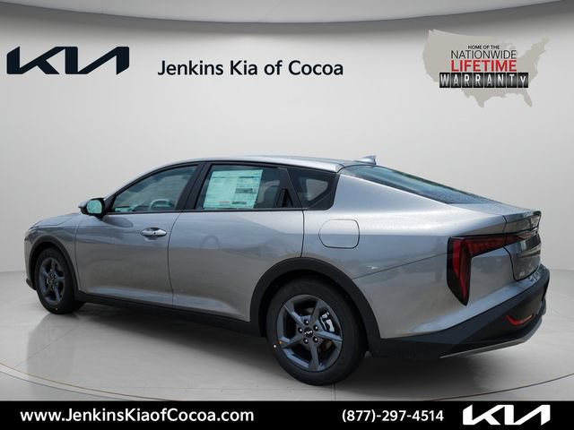 New 2026 Kia K4 FWD image 8