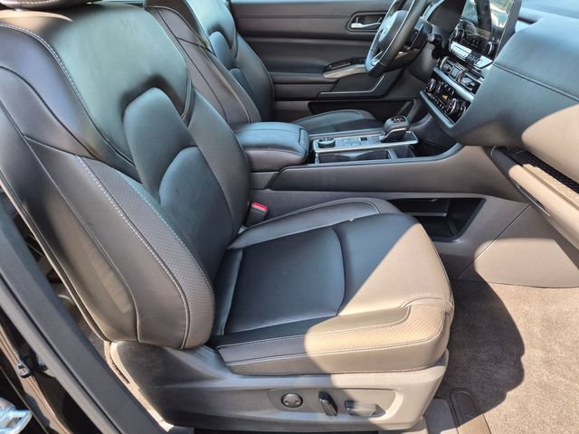 Certified 2025 Nissan Pathfinder SL AWD/4WD image 28