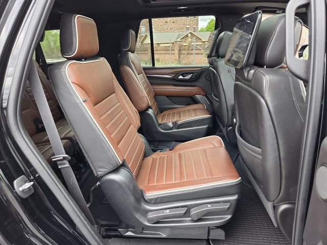 Used 2023 GMC Yukon Denali Ultimate image 16