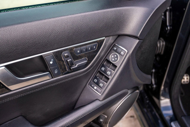 Used 2013 Mercedes-Benz C 63 AMG Sedan image 46