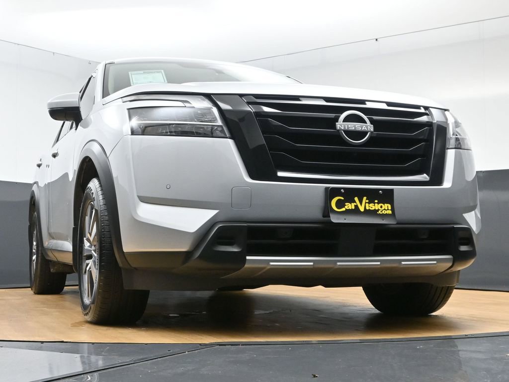 Used 2023 Nissan Pathfinder SL w/ Black Appearance Package image 54