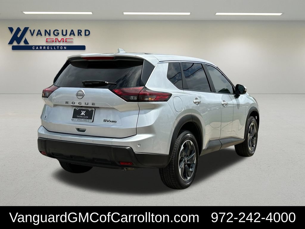 Used 2024 Nissan Rogue SV AWD/4WD image 6