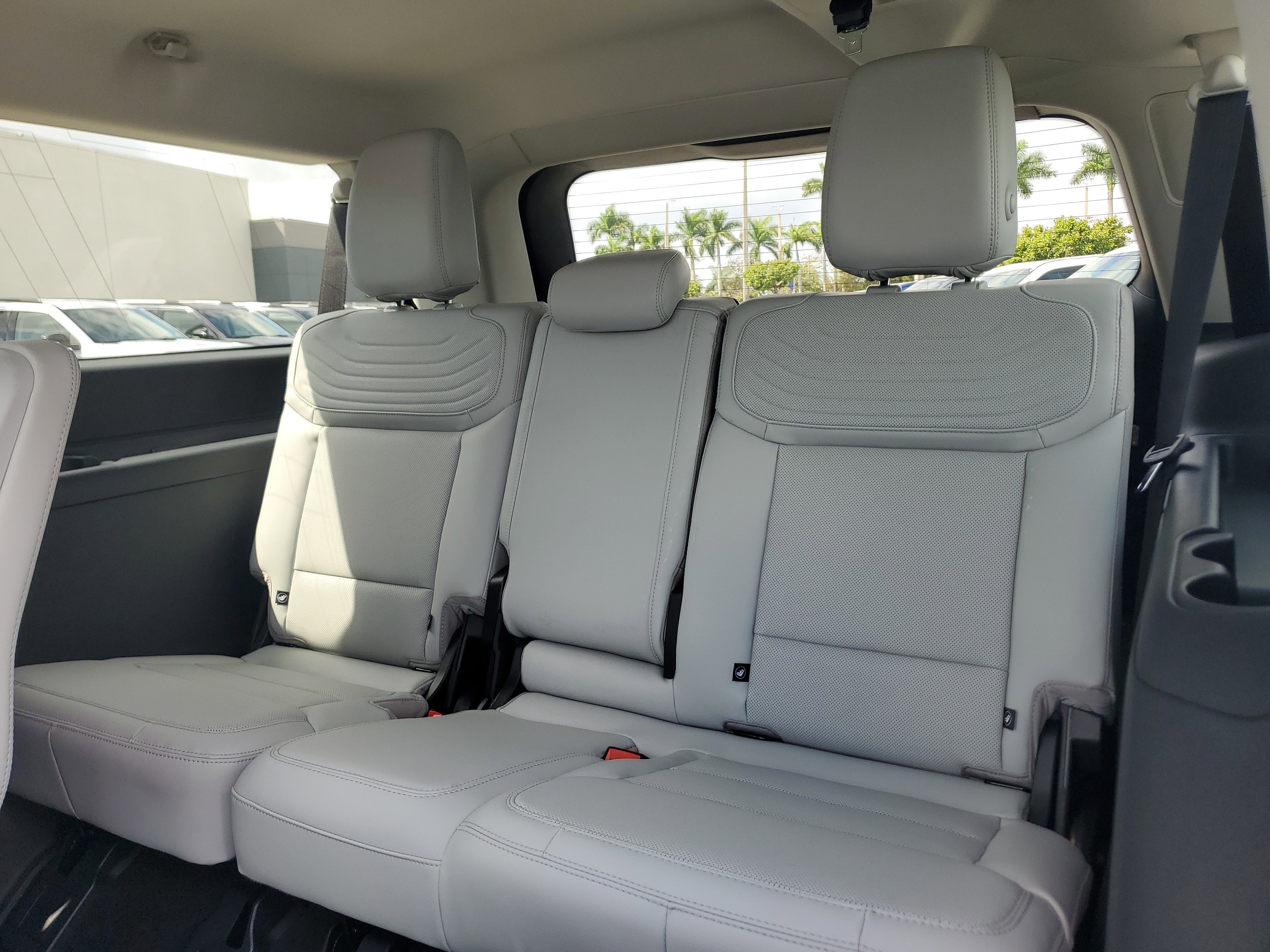 New 2026 Ford Expedition Max Platinum w/ Platinum Ultimate Package AWD/4WD image 13