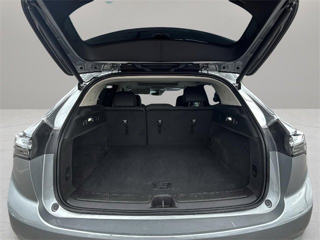 Used 2023 Buick Envision Avenir image 13