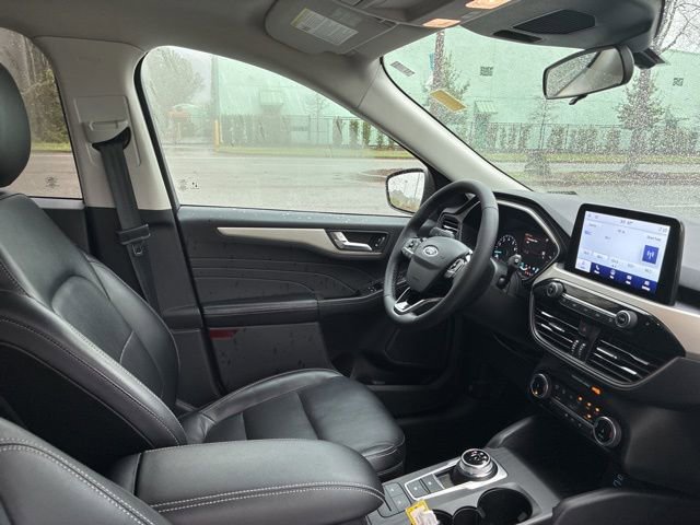Used 2022 Ford Escape SEL image 23
