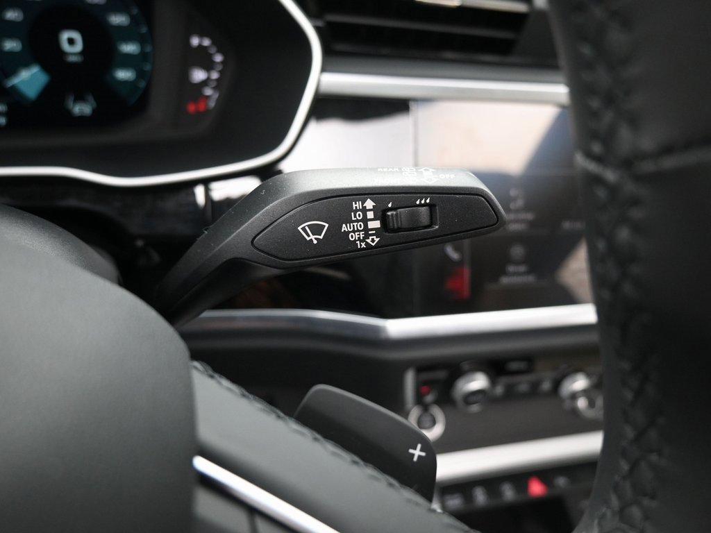 Used 2024 Audi Q3 2.0T Premium w/ Convenience Package image 23
