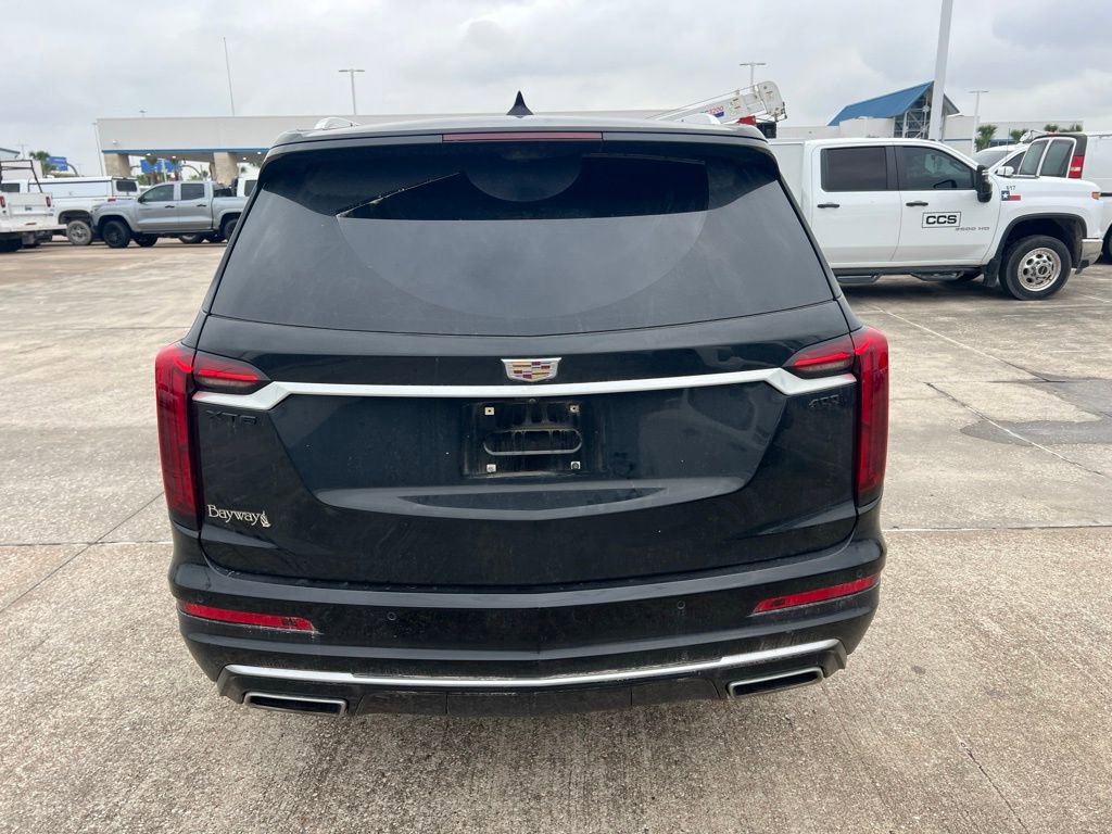 Used 2022 Cadillac XT6 Premium Luxury w/ Technology Package FWD image 6