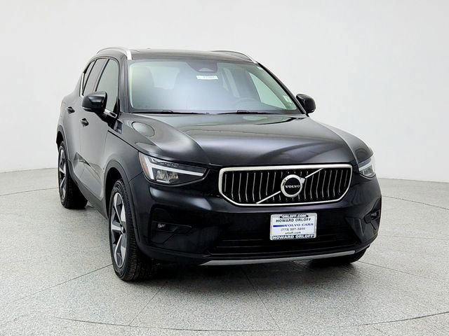 Certified 2023 Volvo XC40 B5 Plus w/ Protection Package Premier image 2