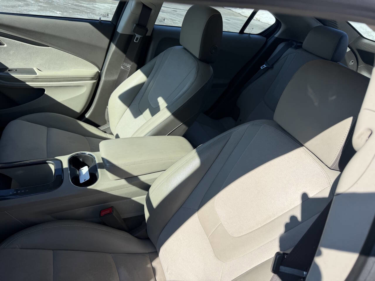Used 2015 Chevrolet Volt Premium w/ Premium Trim Package image 16