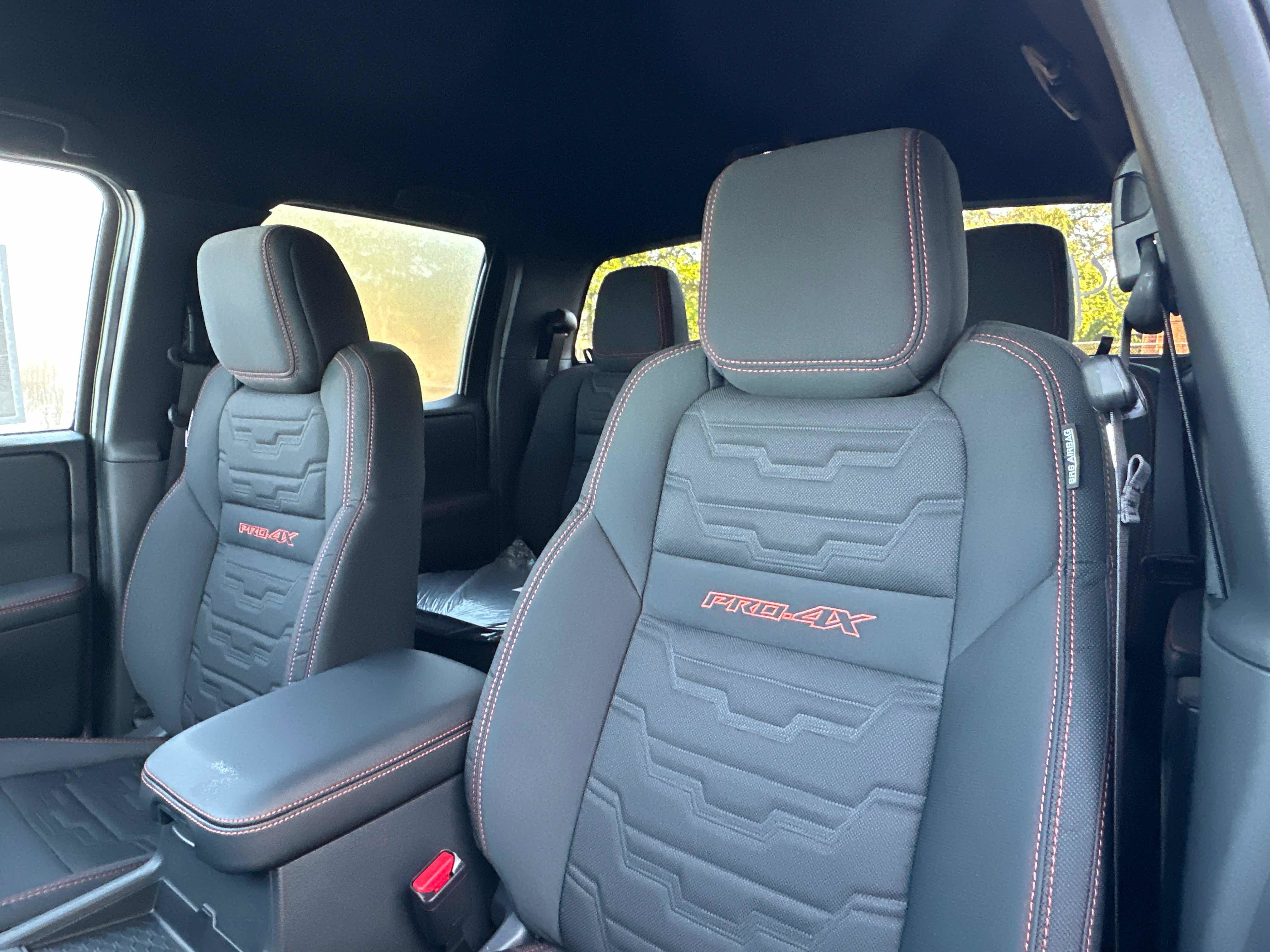 New 2026 Nissan Frontier PRO-4X w/ Pro-4x Convenience Package image 18