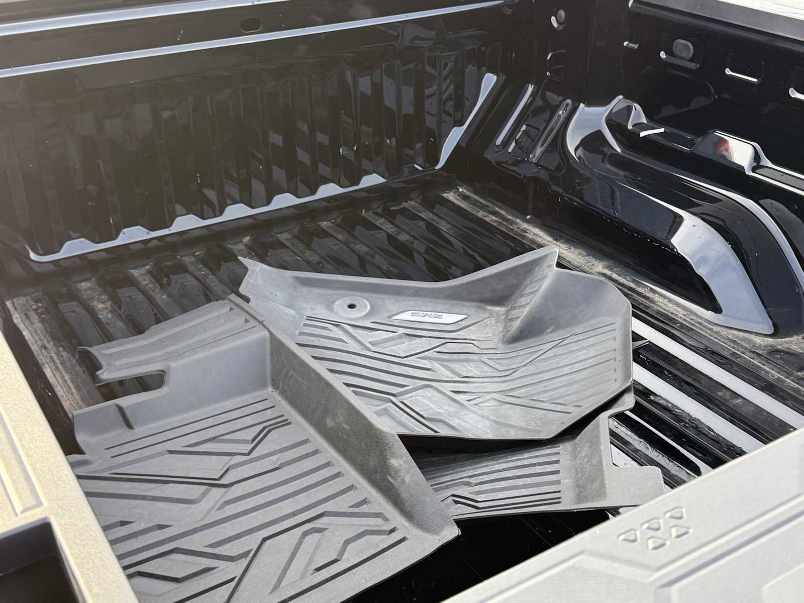 Used 2024 GMC Canyon Elevation w/ Convenience Package image 7