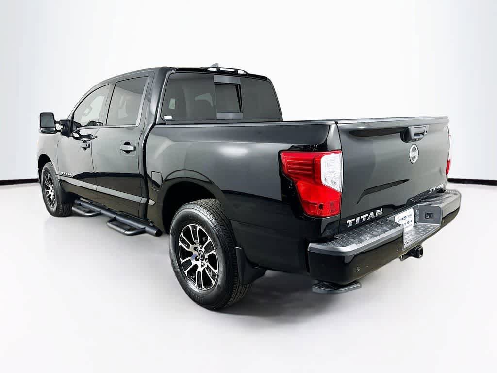 Used 2024 Nissan Titan SV w/ SV Convenience Package image 4