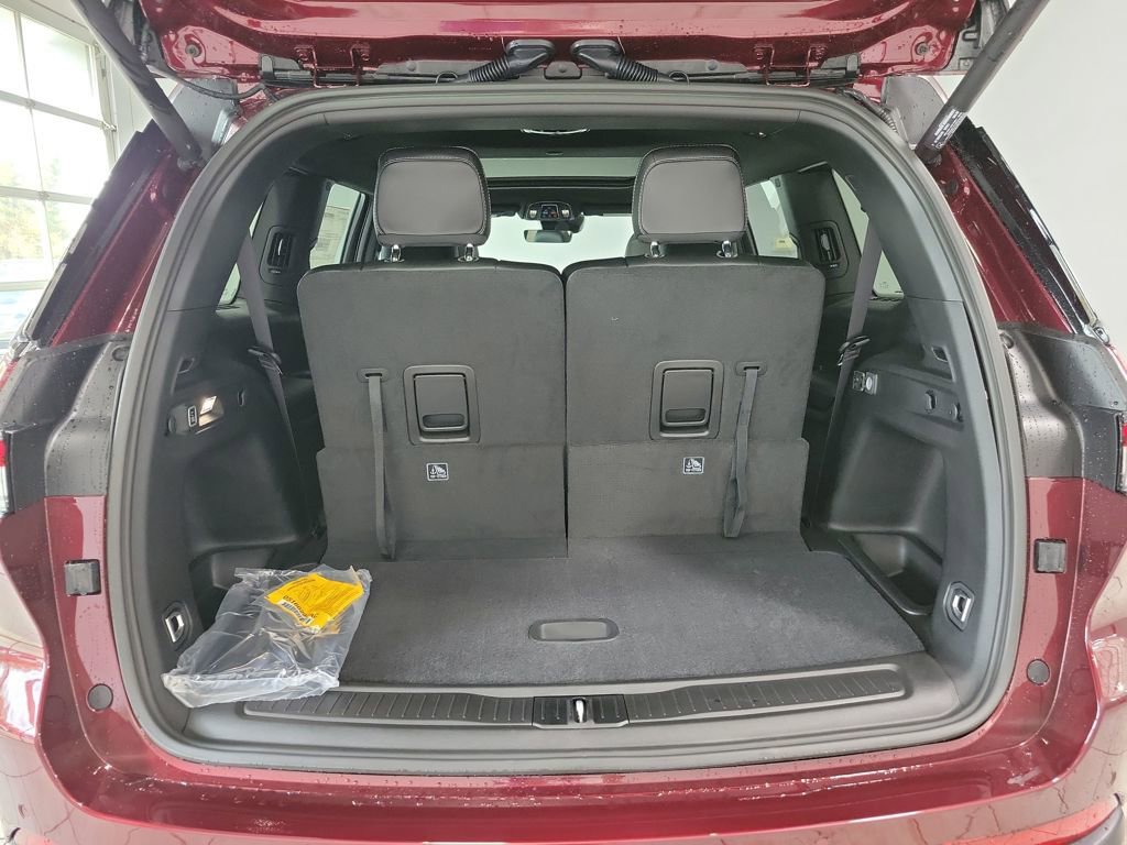 New 2025 Jeep Grand Cherokee L Limited w/ Black Appearance Package image 8