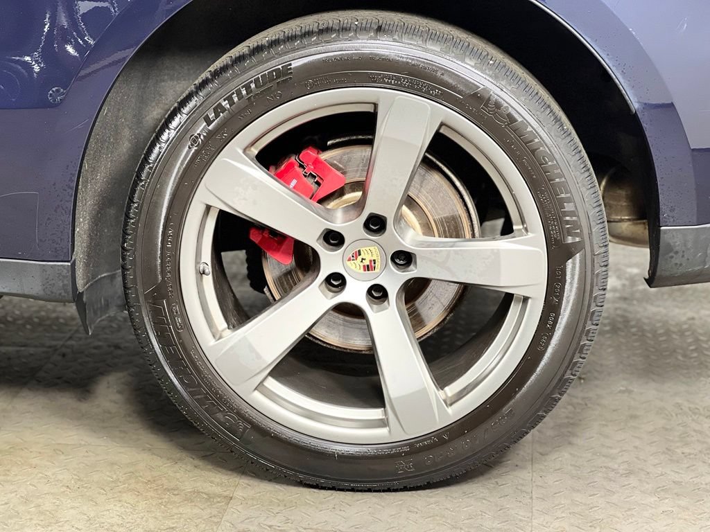 Certified 2023 Porsche Macan S AWD/4WD image 12