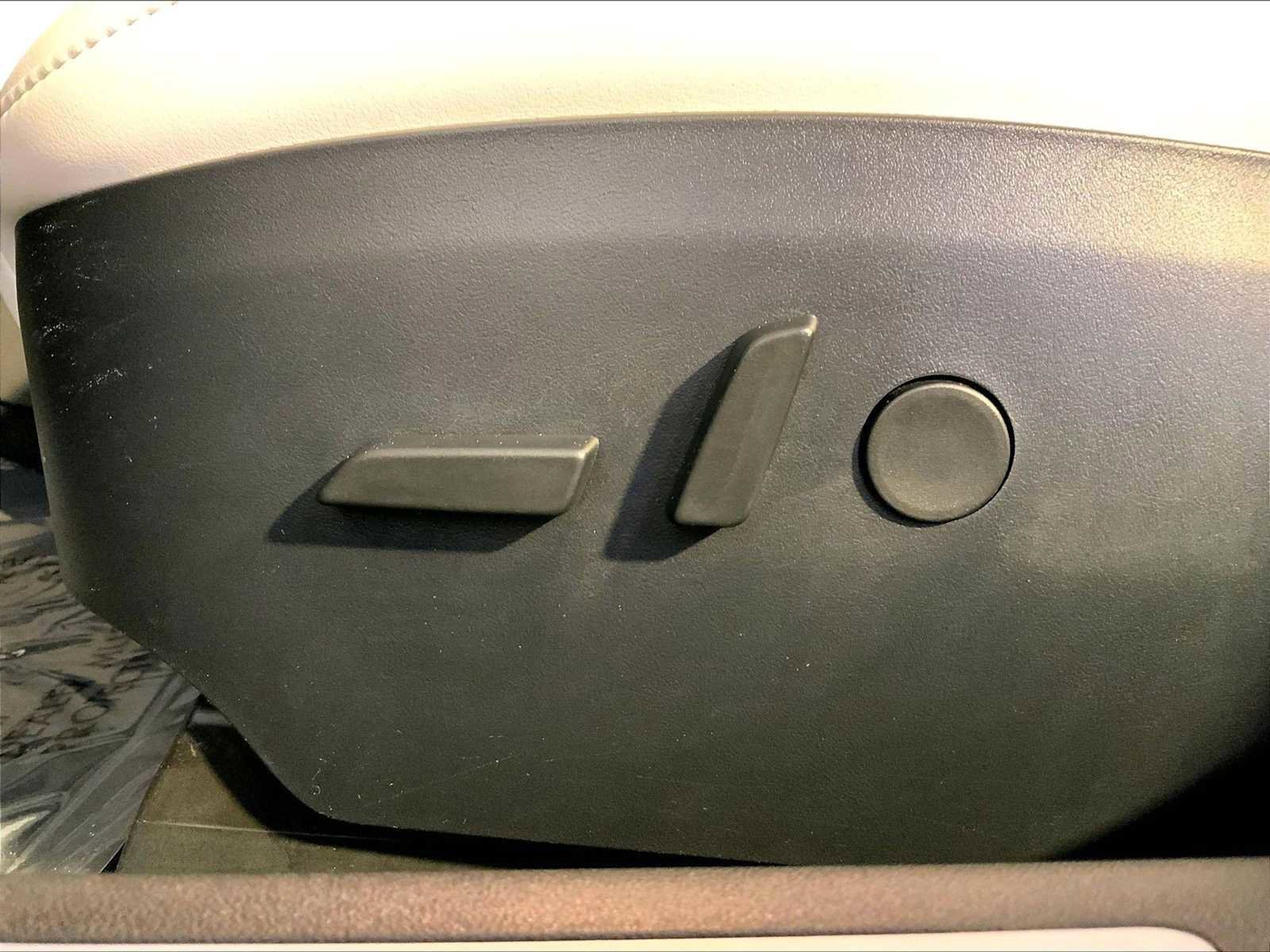 Used 2020 Tesla Model S Long Range Plus image 39