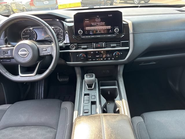 Used 2024 Nissan Pathfinder SV FWD image 11