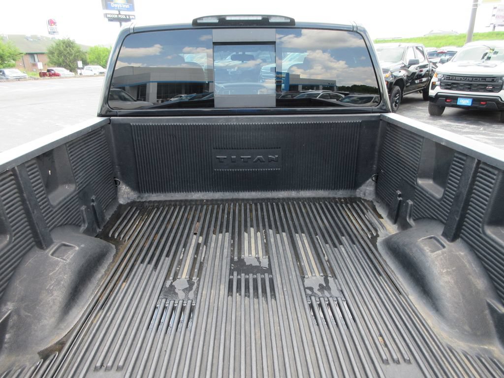 Used 2019 Nissan Titan S AWD/4WD image 11