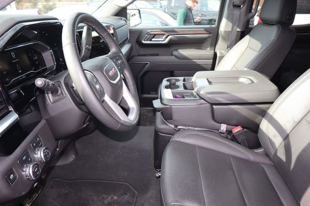 Certified 2025 GMC Sierra 1500 SLT image 15