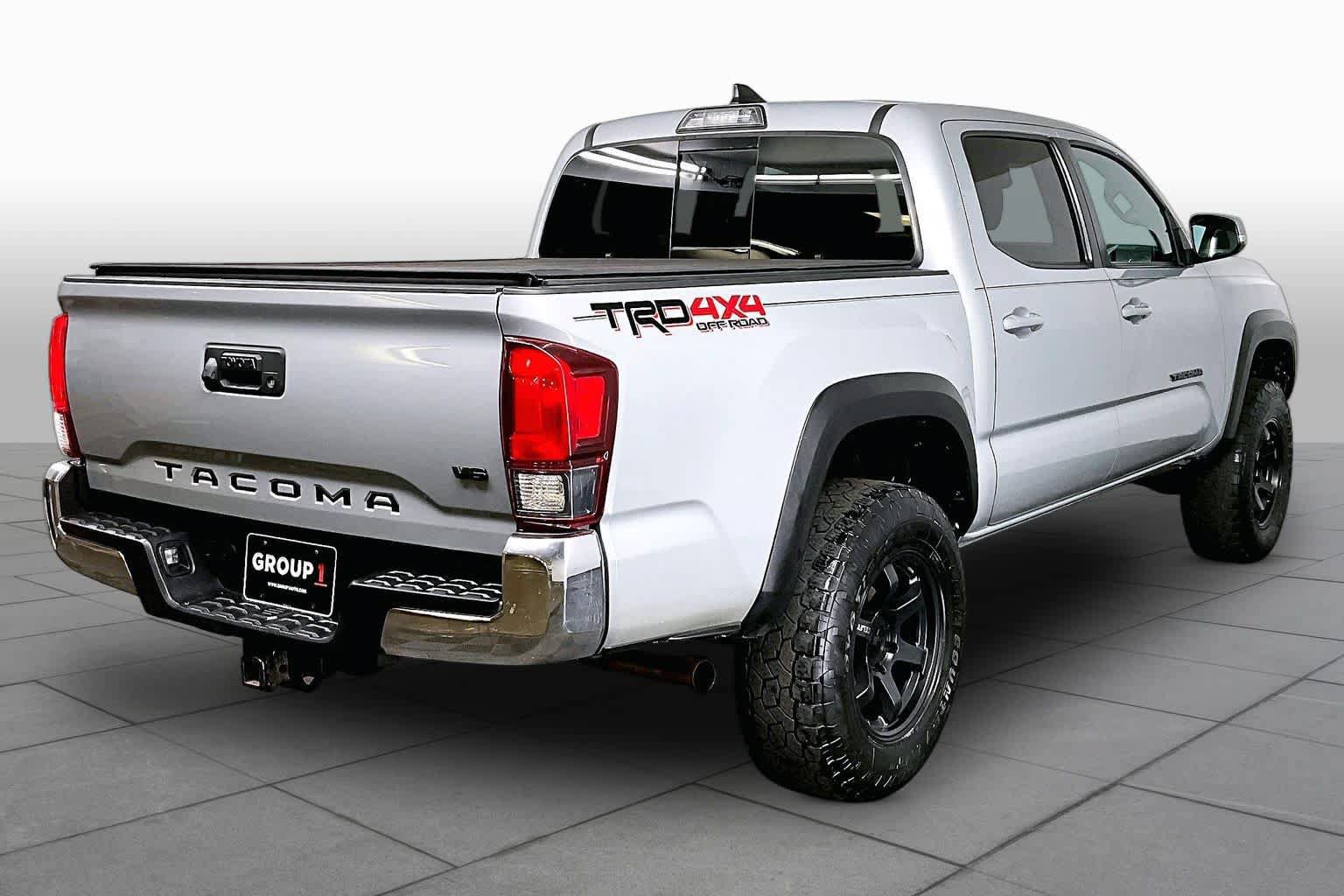 Used 2019 Toyota Tacoma TRD Off-Road AWD/4WD image 12