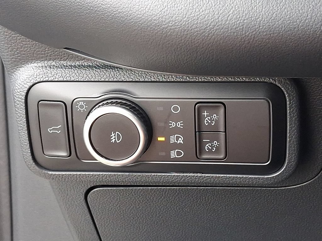 Used 2025 Ford Explorer ST AWD/4WD image 26