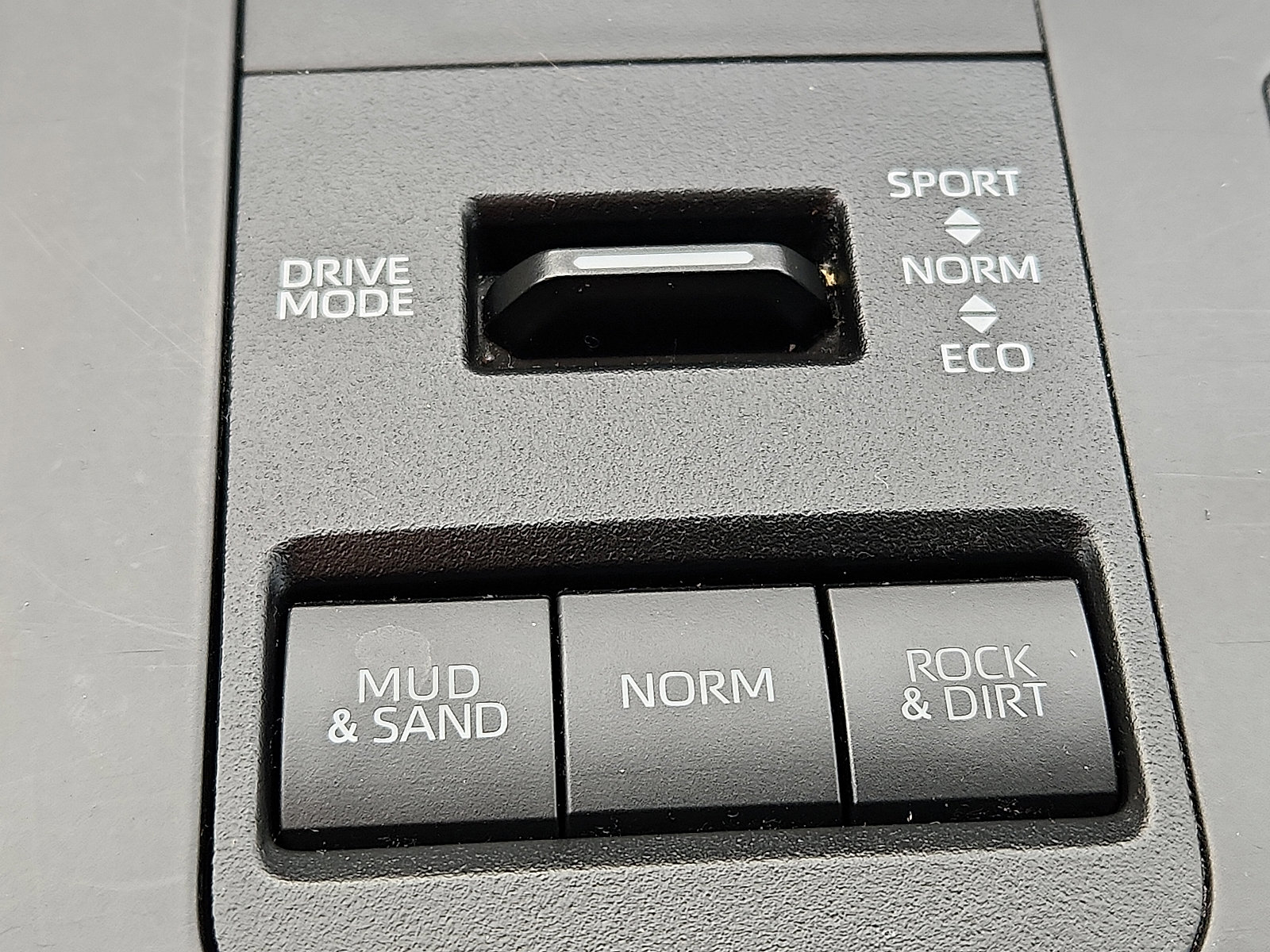 Used 2024 Toyota Highlander XLE image 26