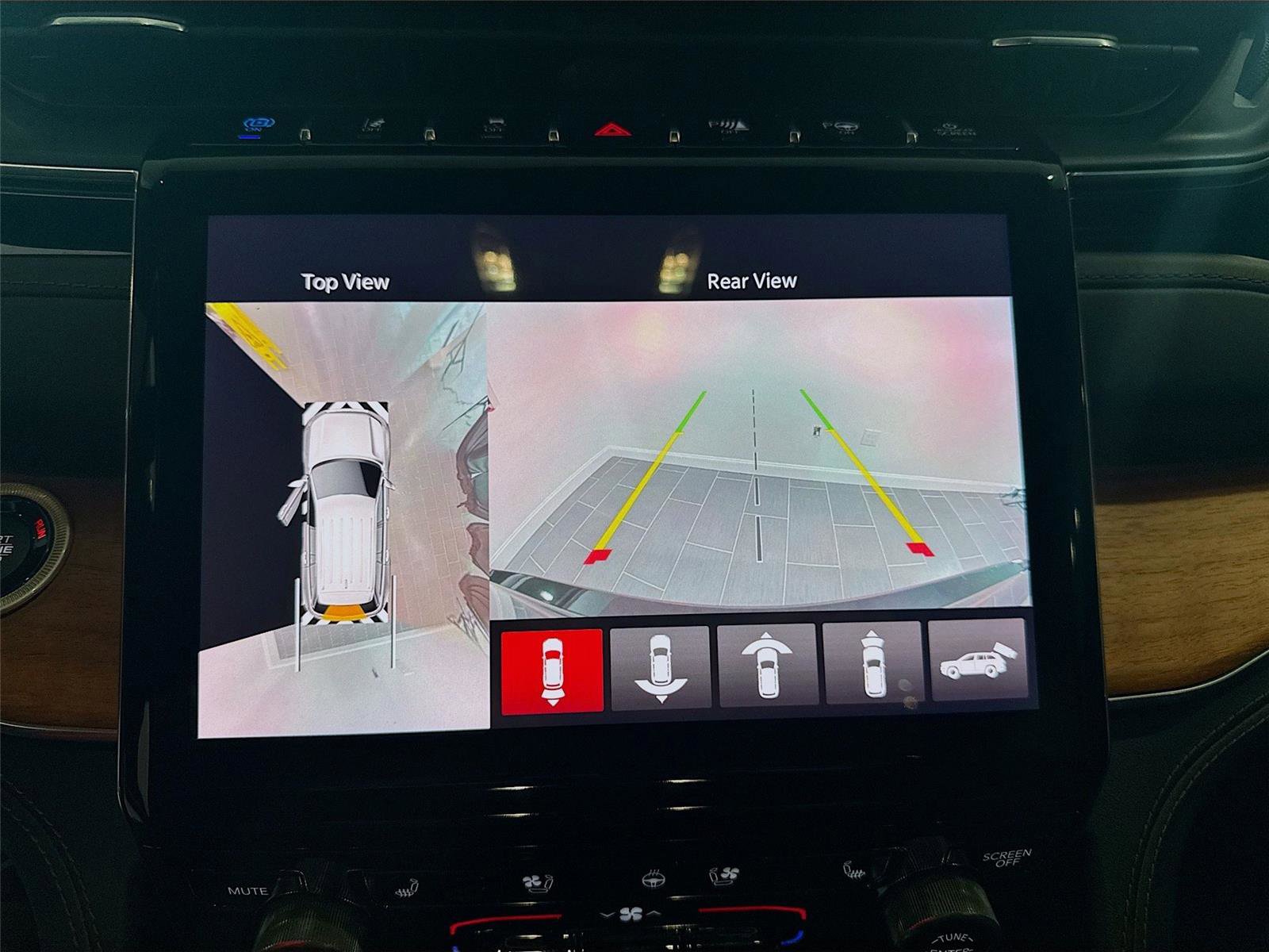 Used 2022 Jeep Grand Cherokee Summit image 10